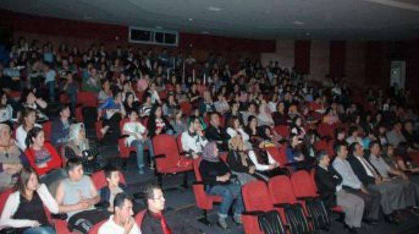 Liselilerden M&uuml;zik Ş&ouml;leni