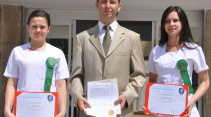 Kulak &Ccedil;ınlamasına Arı Sesiyle &Ccedil;&ouml;z&uuml;m Buldular