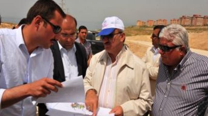 Depremzede Konutlarda Motive Sloganı '30 Ağustos 2012'