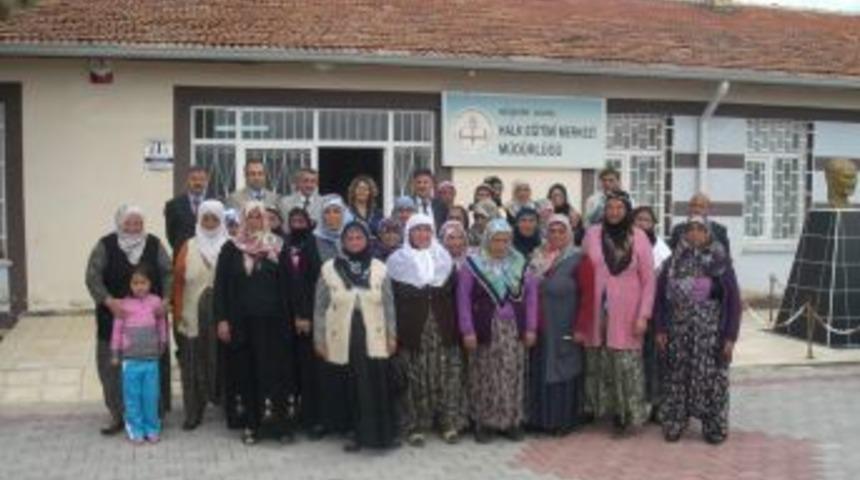 Acıg&ouml;l'de Yaşılara Y&ouml;nelik D&uuml;zenlenen Okuma-Yazma Kursu Sona Erdi