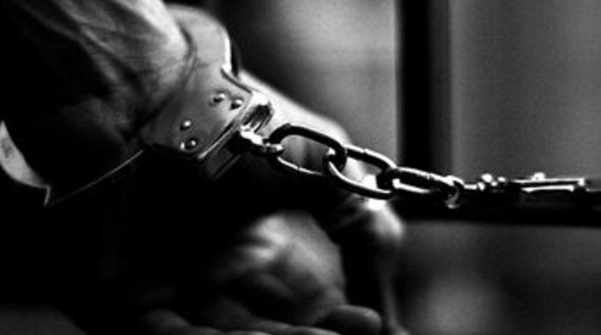 Subaya kelep&ccedil;eli g&ouml;zaltı