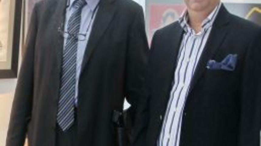 İlber Ortaylı G&uuml;n&uuml;m&uuml;z T&uuml;rkiye'sini Ve G&uuml;ndemdeki Konuları İzmir'de Değerlendirdi