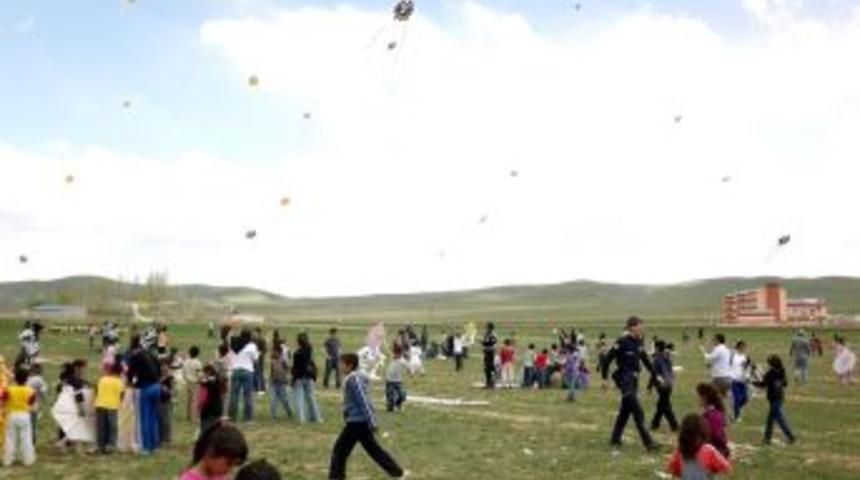 Van'da 'uçurtmam Göklerde' Projesi