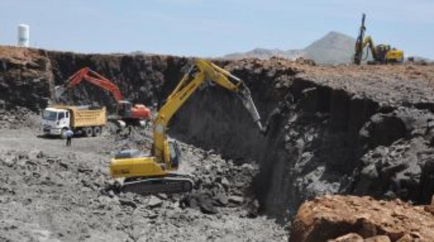 Bitlis'e 400 Yataklı Eğitim Ve Araştıma Hastanesi Yapılıyor