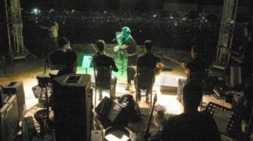 Sanat&ccedil;ı Fate'den Muhteşem Konser