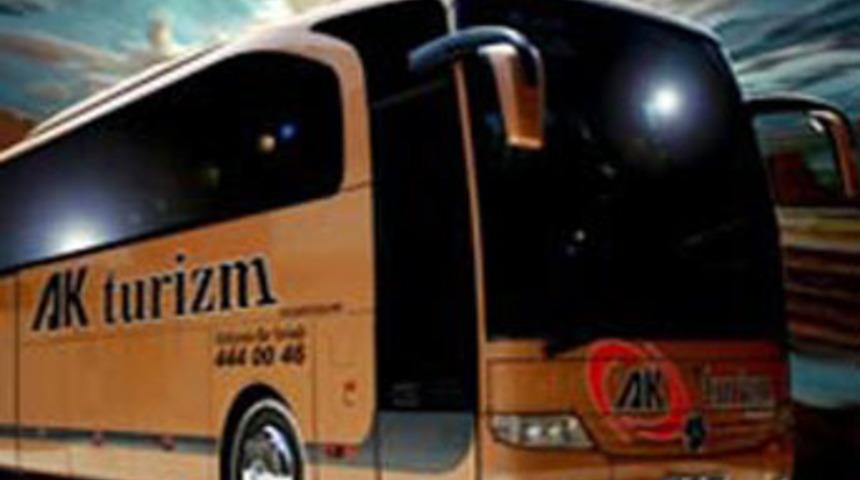 Yolcu otob&uuml;s&uuml;n&uuml; ka&ccedil;ırarak dehşet sa&ccedil;tı