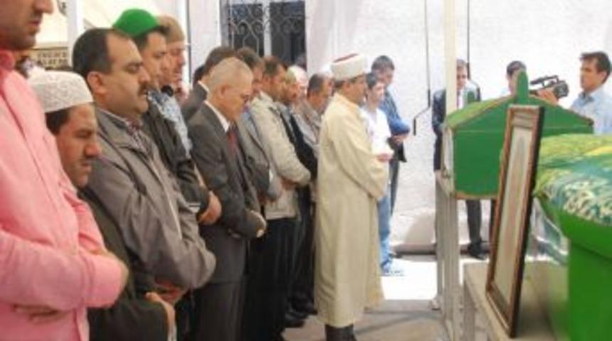 Kur&rsquo;an Kursu &Ouml;ğrencileri, Dualarla Son Yolculuğuna Uğurlandı