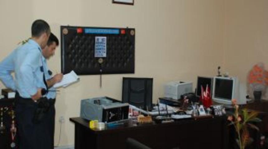 S&ouml;kt&uuml;ğ&uuml; G&uuml;venlik Kemarasının Hard Disklerini Atınca Kendini Ele Verdi