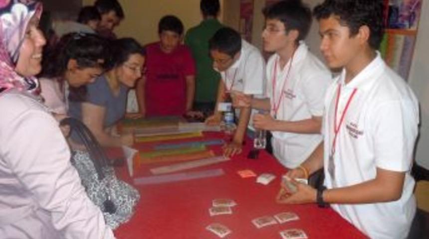 &Ouml;zel Nureddin Zengi Lisesi &Ouml;ğrencilerinden Bilim Şenliği