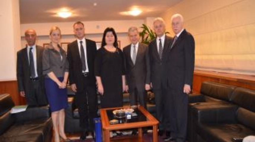 Acara Tarım Bakanından İzto'yu Ziyaret