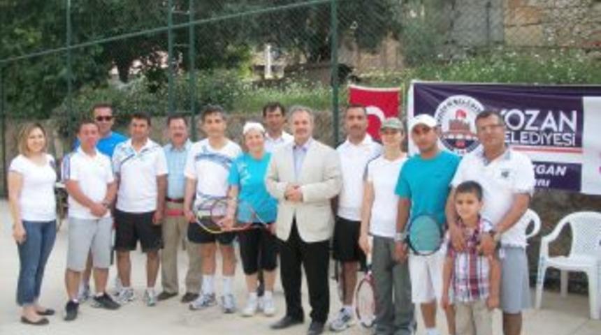 Kurtuluş Tenis Turnuvası Yapıldı