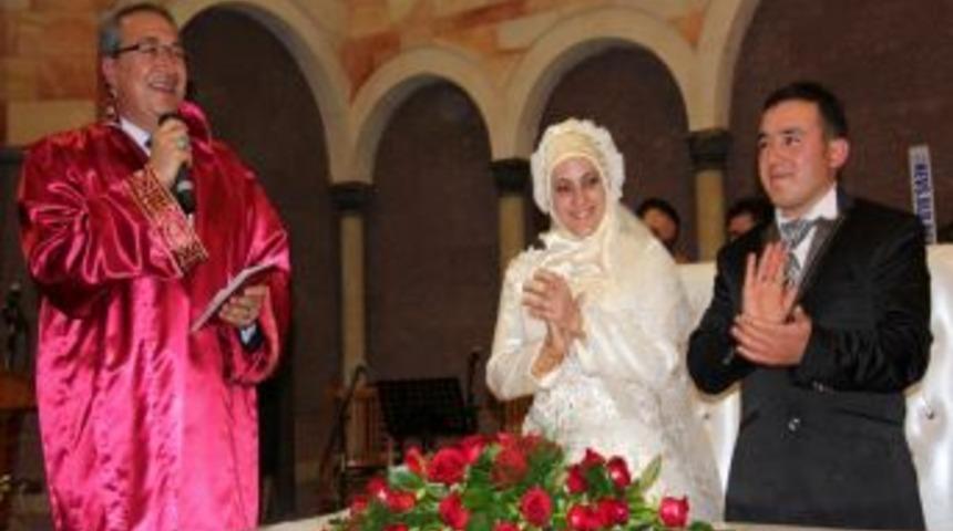 Nevşehir'de Yarım Asırlık Ailelere Sevgi Madalyası