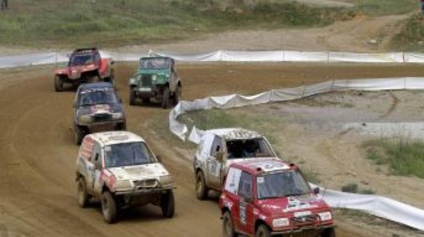 OFF-ROAD&rsquo;ta Yağmurlu Start Renkli G&ouml;r&uuml;nt&uuml;lere Sahne Oldu