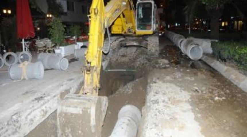 Eski Kanalizasyon Hattı Yenileniyor