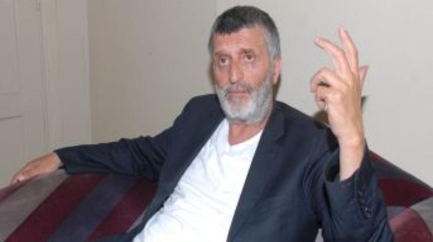 &Uuml;nl&uuml; Y&ouml;netmen Ahmet Faik Akıncı'ya G&ouml;zaltı Şoku