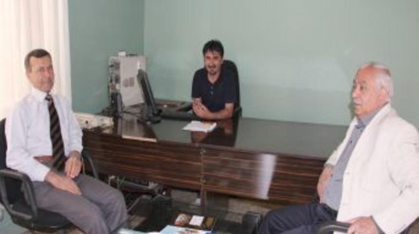 Hakkari Sgk M&uuml;d&uuml;r&uuml; &Ouml;zdemir'den İha'ya Ziyaret