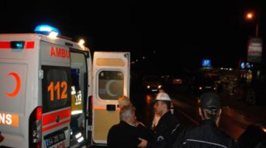 Kaza Yapan Alkoll&uuml; Şahıs Sağlık Ekibine Zor Anlar Yaşattı