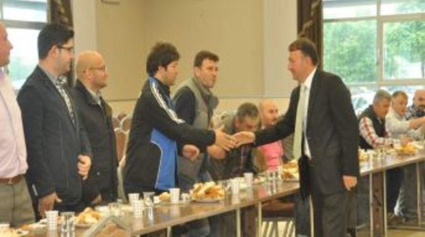 Karabalık Berberlerle Sohbet Etti