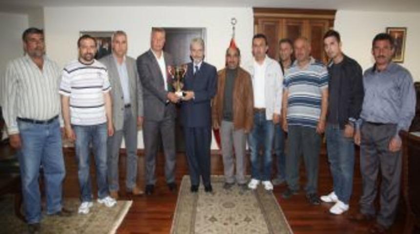 Voleybol Turnuvasında Şampiyon Sincan Belediyesi Oldu