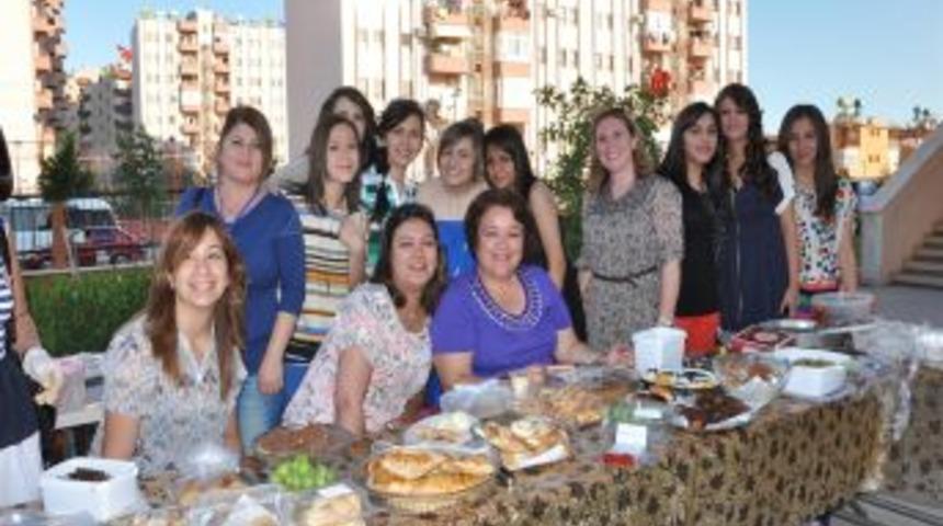 Toroslar Kız Meslek Lisesi'nden &Ouml;rnek Kermes