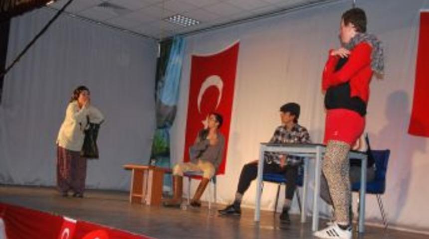 Lider Dershanesi &Ouml;ğrencileri İzleyenleri Şaşırttı