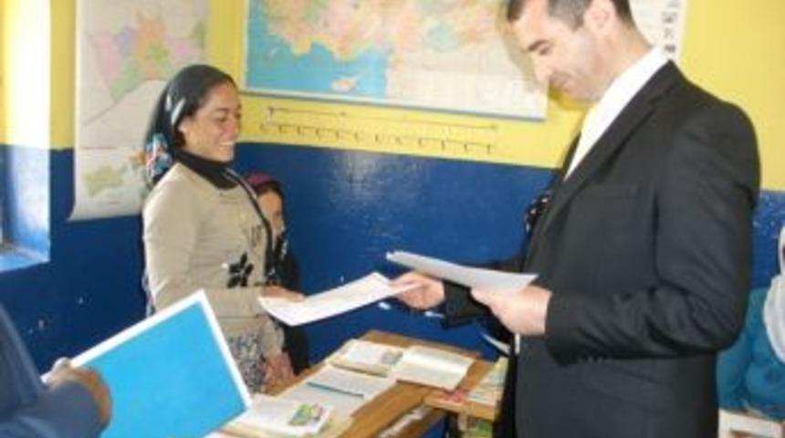 Okuma Yazma &Ouml;ğrenenlere Sertifika