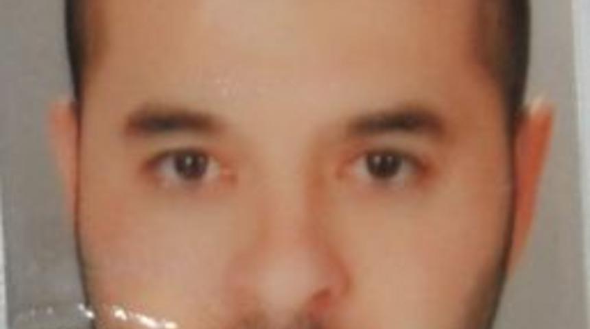 Bı&ccedil;akla İki Kişiyi Yaraladı