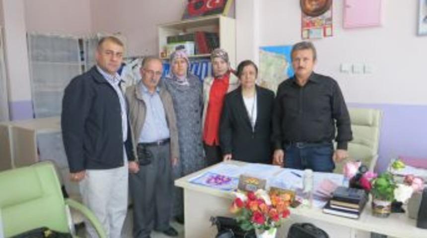 İyilik Hareketinde Yeni Y&ouml;netim G&ouml;revine Başladı