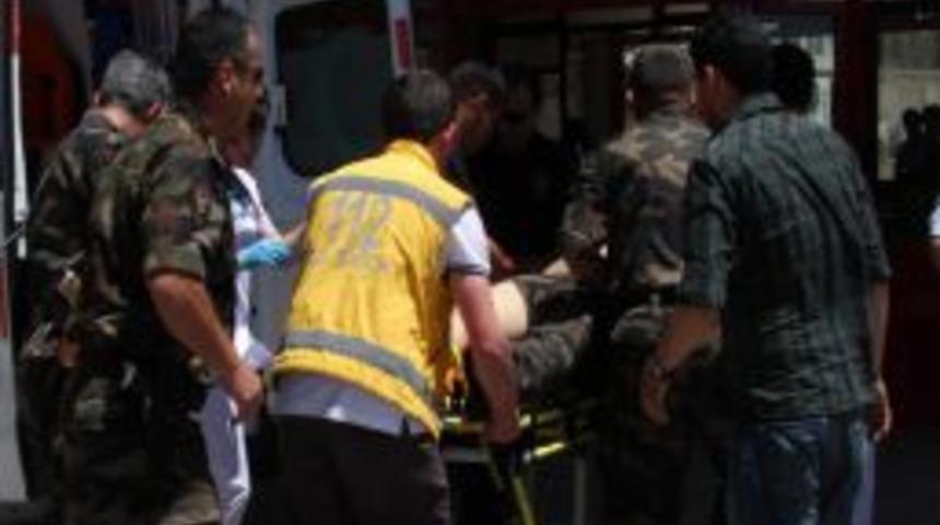 Kulp'ta &Ccedil;atışma: 5 G&uuml;venlik G&ouml;revlisi Yaralandı