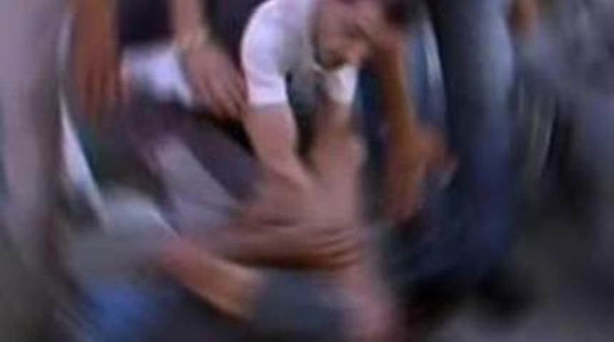 Sapık babayı akrabaları &ouml;ld&uuml;resiye d&ouml;vd&uuml;!