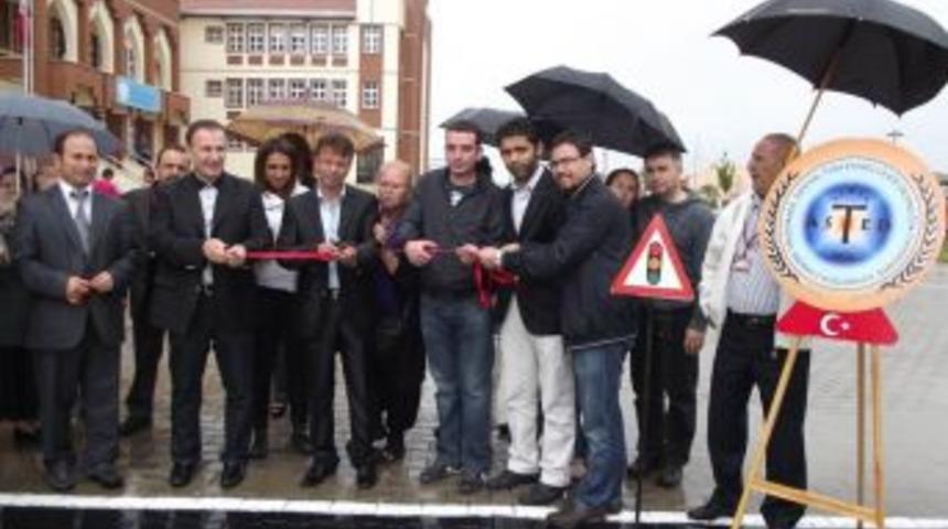 Ayvalık'taki Okullar İ&ccedil;in İşbirliği