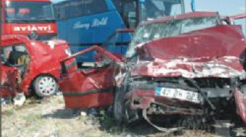 Kocaeli'nde zincirleme kaza