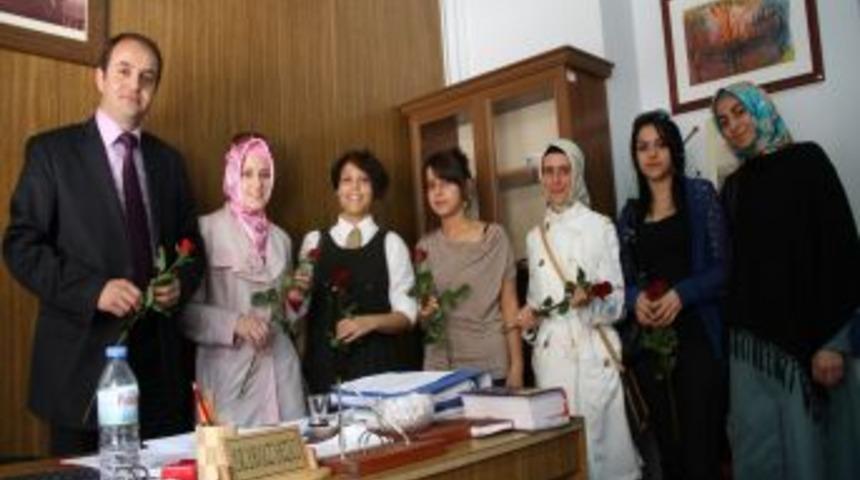 &Uuml;niversiteliler, Hasta Anneleri Ziyaretleriyle Sevindirdi