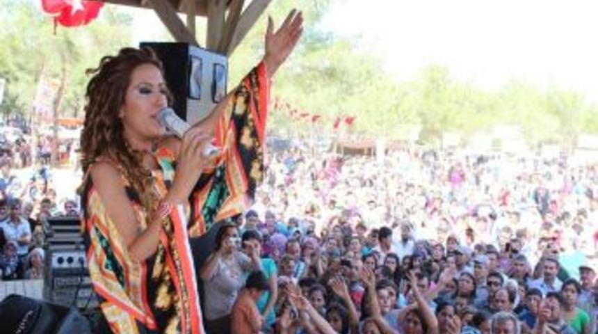 Varsaklar Sarı&ccedil;am'da Bahar Coşkusu Yaşadı