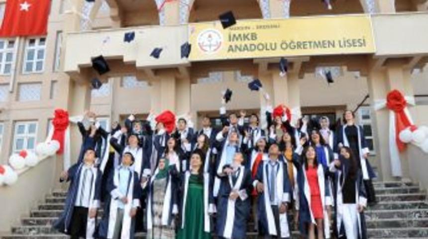İmkb Anadolu &Ouml;ğretmen Lisesi'nde Mezuniyet Coşkusu