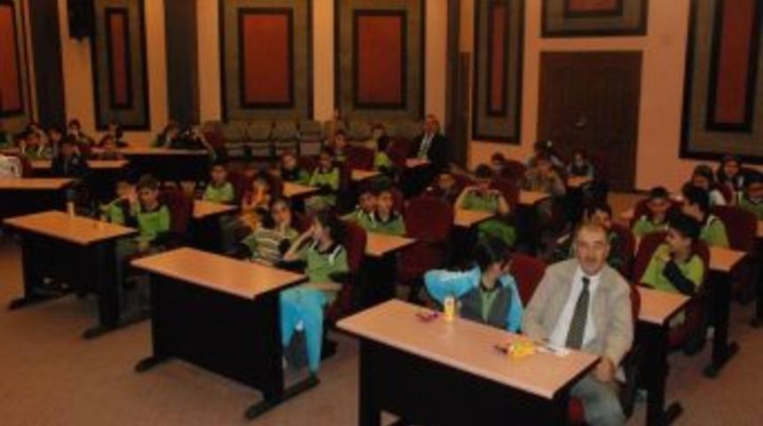 &Ouml;ğrenciler Melikgazi Belediyesi'ni Ziyaret Ettiler