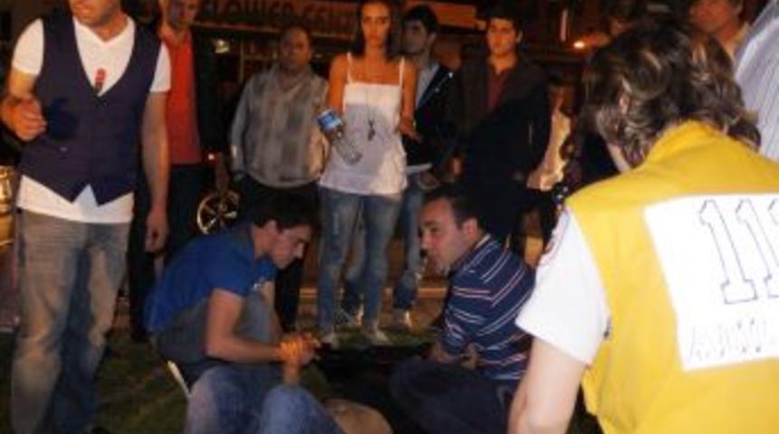 Lüks Otomobilin Kazası Güvenlik Kamerasında