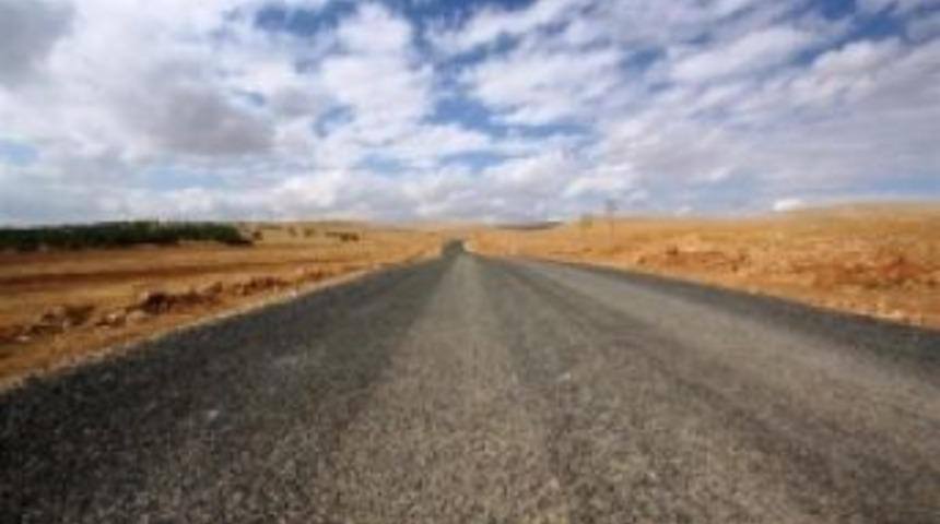 G&ouml;beklitepe yolu genişletiliyor