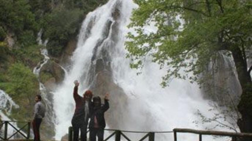 MADOKS U&ccedil;ansu Şelalesi&rsquo;nde