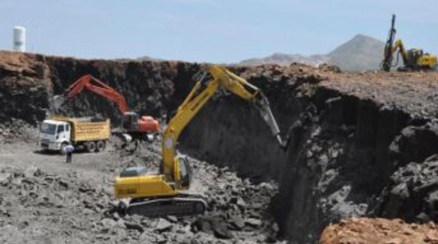 Bitlis'e 400 Yataklı Eğitim Ve Araştırma Hastanesi Yapılıyor