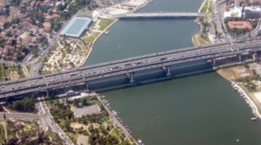 Hali&ccedil; K&ouml;pr&uuml;s&uuml; Ankara Istikameti Trafiğe Kapatıldı