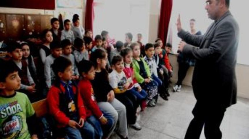 Oynayarak Temizlik &Ouml;ğreniyorlar