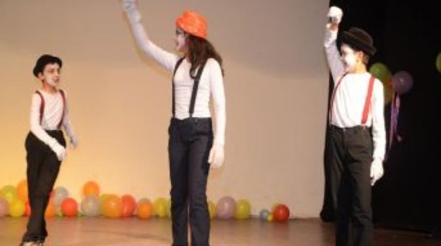 &Ouml;ğrencilerden Muhteşem Gece