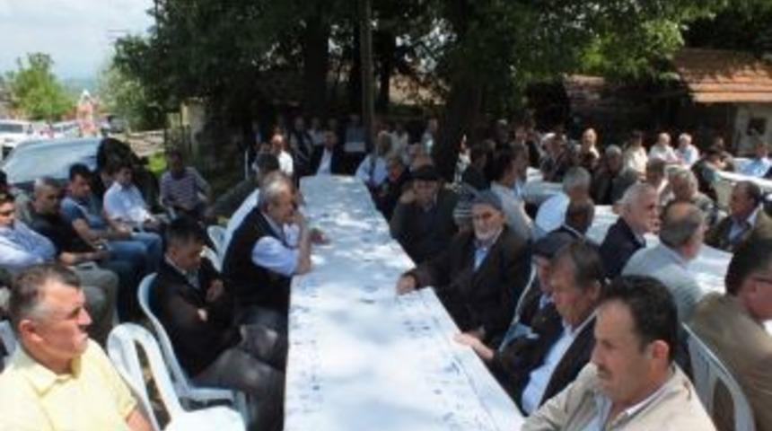 K&ouml;pr&uuml; Faciasında Hayatını Kaybeden Belediye Başkanının Babası Ve Yeğeni İ&ccedil;i Kur'an Okutuldu