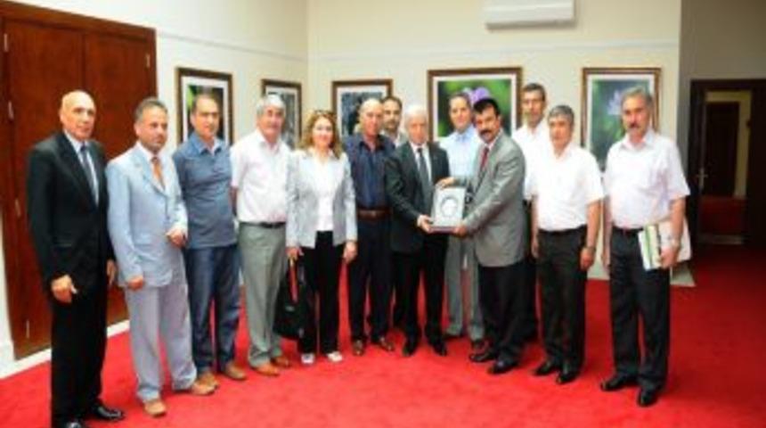 T&uuml;rkmenler'den Aldırmaz'a Teşekk&uuml;r