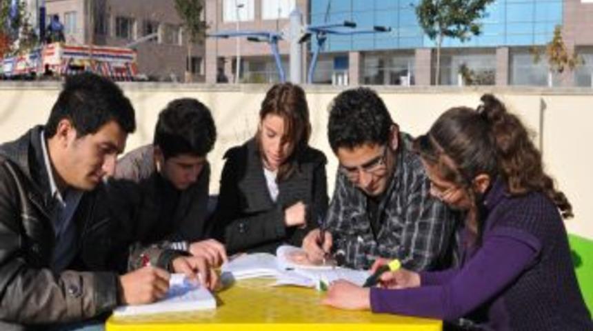 7 Aralık &Uuml;niversitesi'nde Yeni B&ouml;l&uuml;mler A&ccedil;ıldı