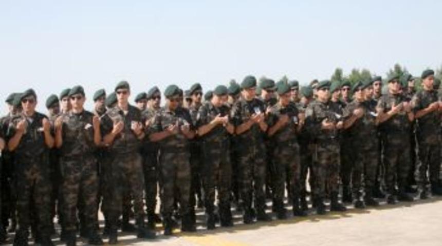 Diyarbakır’da Şehit Olan Polis Memuru Için Tören Düzenlendi