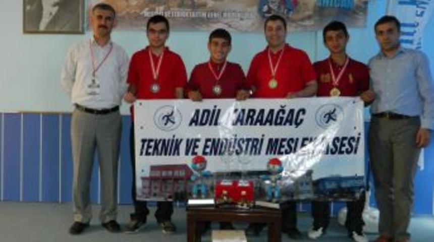 Konyalı Robotlar T&uuml;rkiye Birincisi Oldu