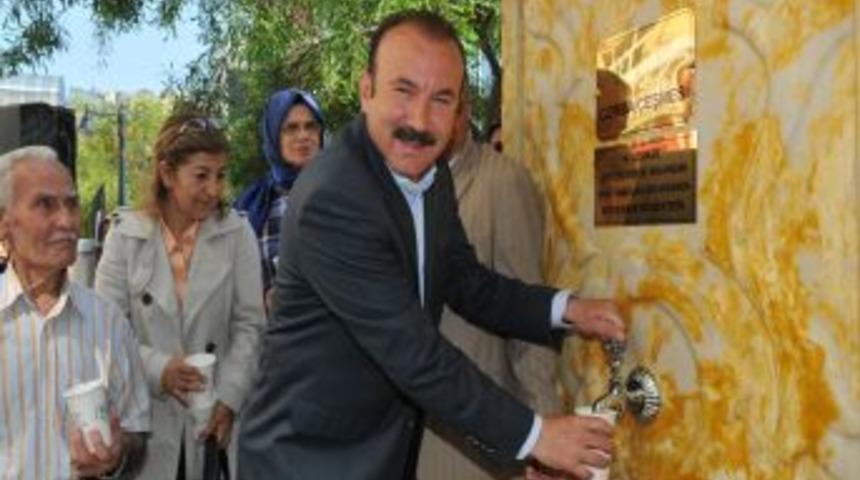 Bu &Ccedil;eşmeden Su Değil &Ccedil;orba Akıyor