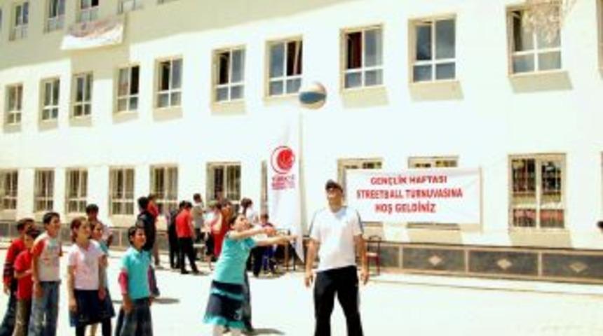 Tff'den Sınır K&ouml;y&uuml;nde "gen&ccedil;lik Haftası" Etkinliği